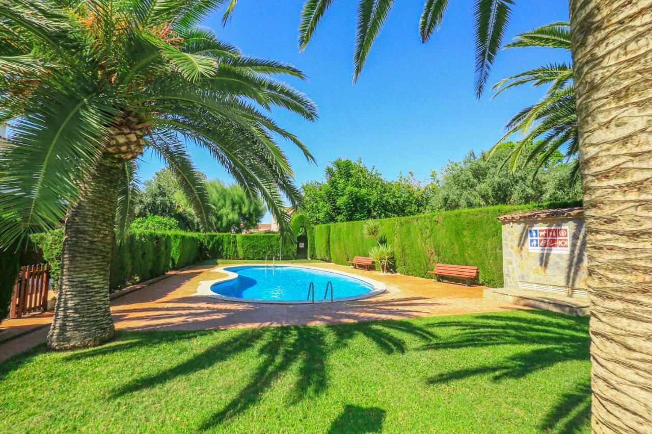 Calderon De La Barca - Only Families Villa Cambrils Exteriör bild