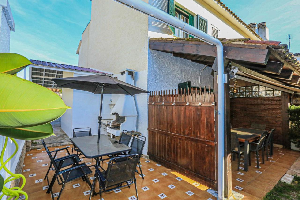 Calderon De La Barca - Only Families Villa Cambrils Exteriör bild