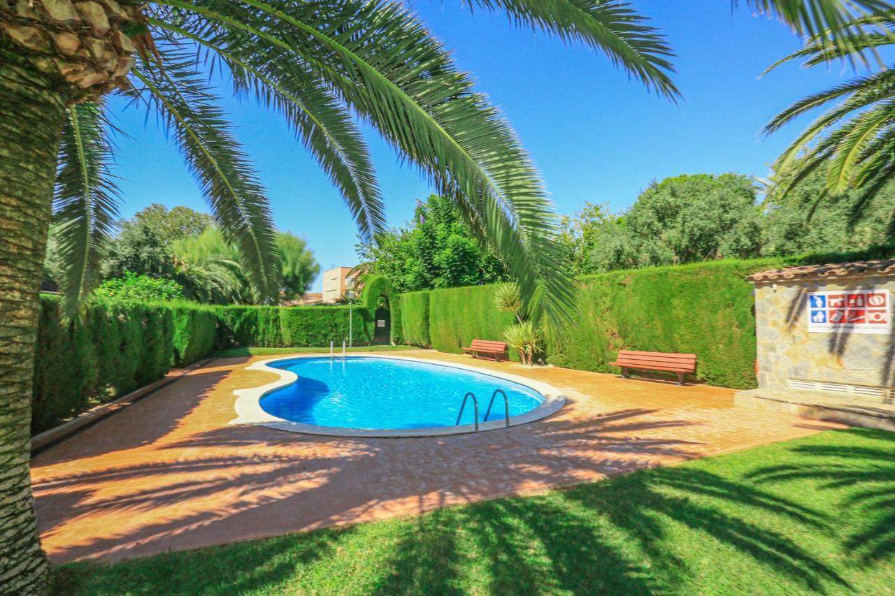 Calderon De La Barca - Only Families Villa Cambrils Exteriör bild