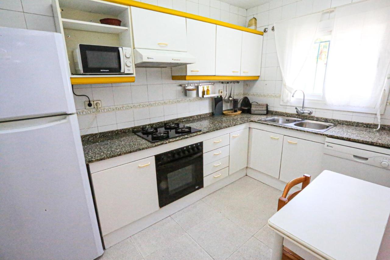 Calderon De La Barca - Only Families Villa Cambrils Exteriör bild